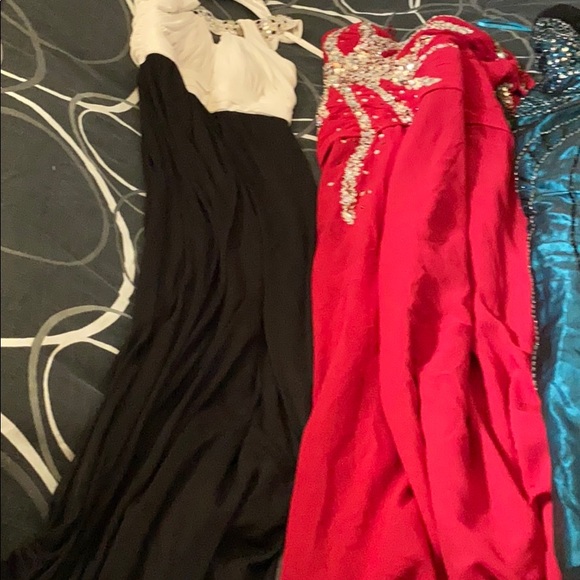 5!!!!! Beautiful gowns - Picture 3 of 12